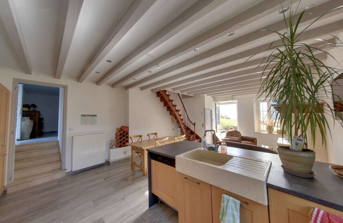 Maison à SAINT-GEORGES-LES-BAINS