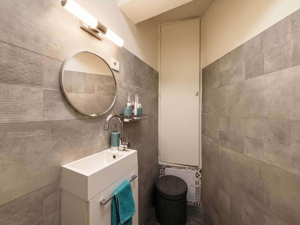 Appartement à MARSEILLE-5E