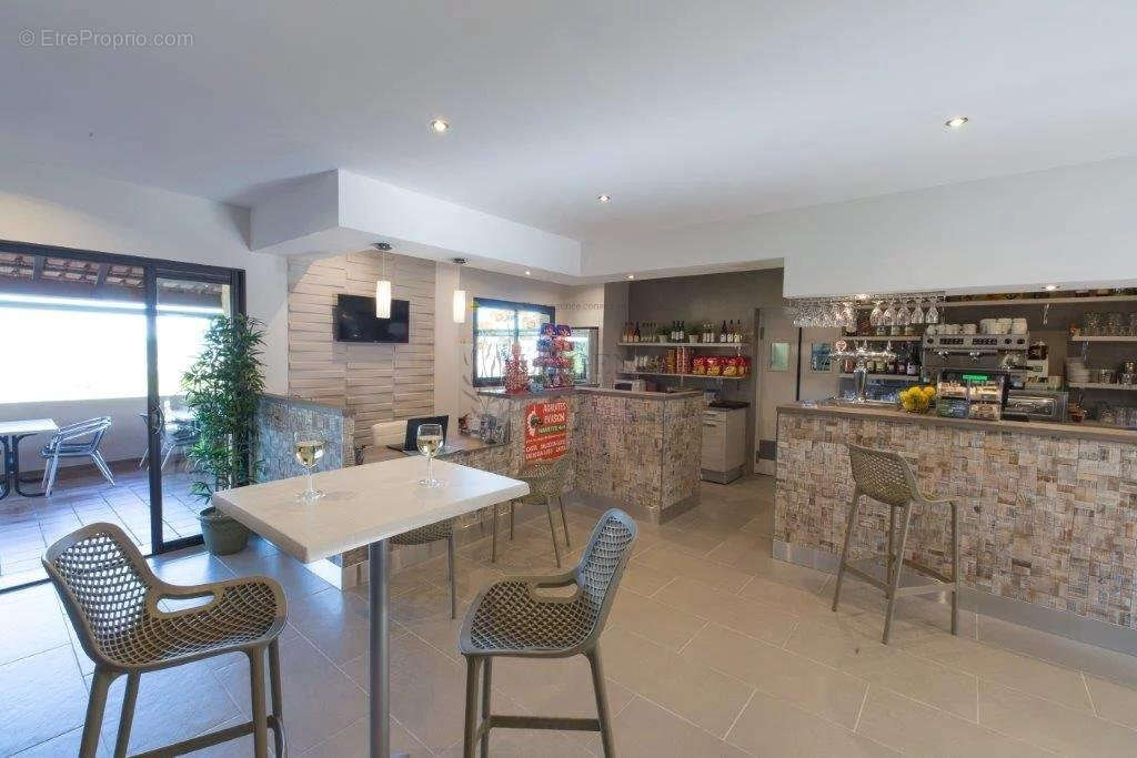 Commerce à SANTO-PIETRO-DI-TENDA