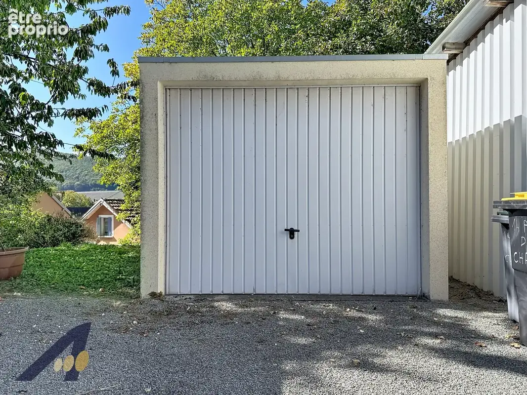 Bel appartement renove avec garage -cave et terrain privatif. - photo 9