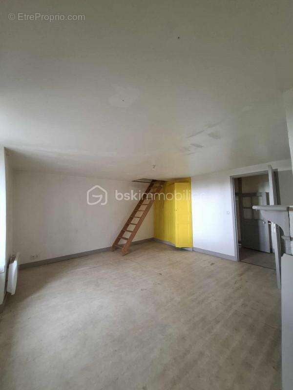 Maison à LA LANDE-SUR-EURE