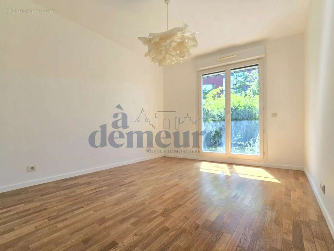 Appartement à ISSY-LES-MOULINEAUX