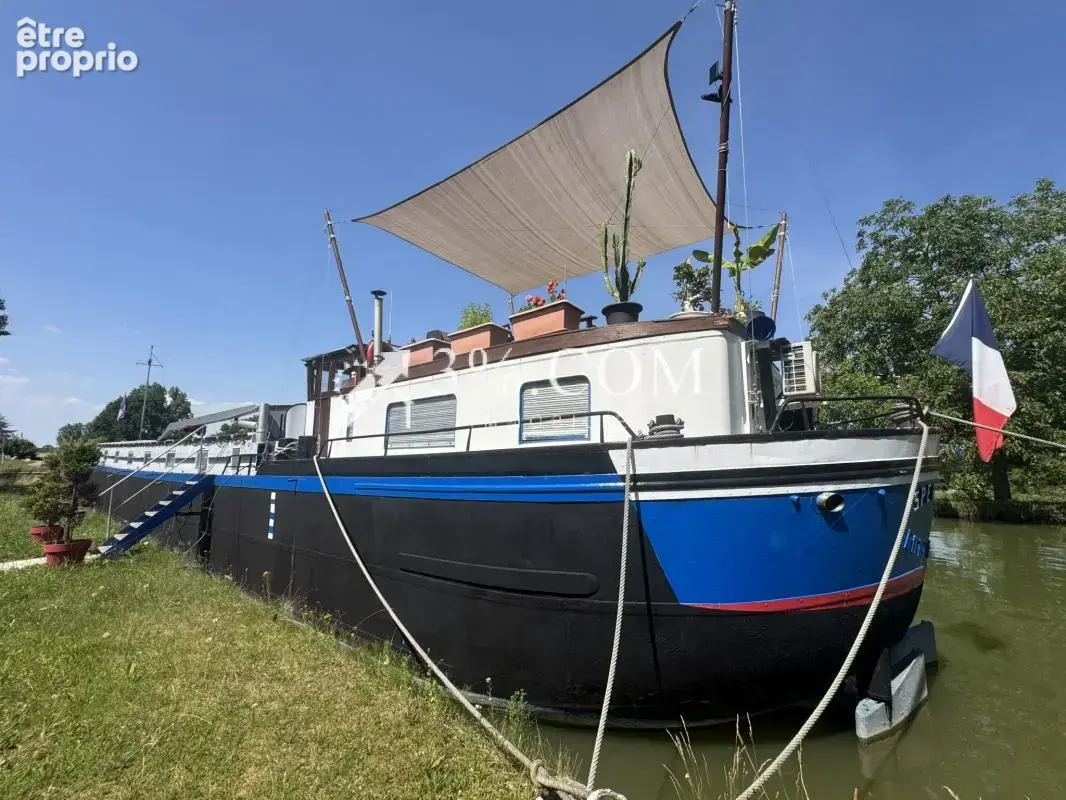 3%COM Très belle péniche avec capitainerie aménagée à Walten - photo 18