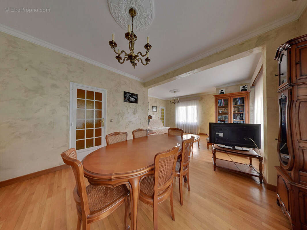Charmante maison 5 pièces à vendre à Roissy en Brie - Quartier L'Avenir - photo 7