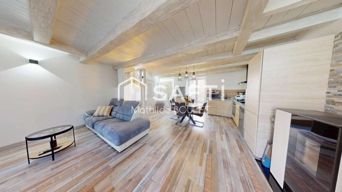 Photo 2 - Maison à SURGERES