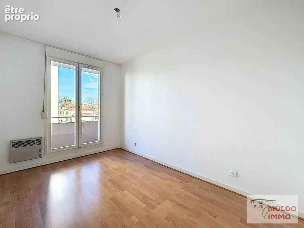 T4 de 75 m²  avec parking et balcons - photo 5