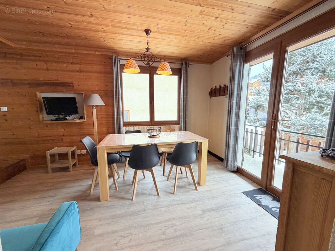 Appartement à ALBIEZ-MONTROND