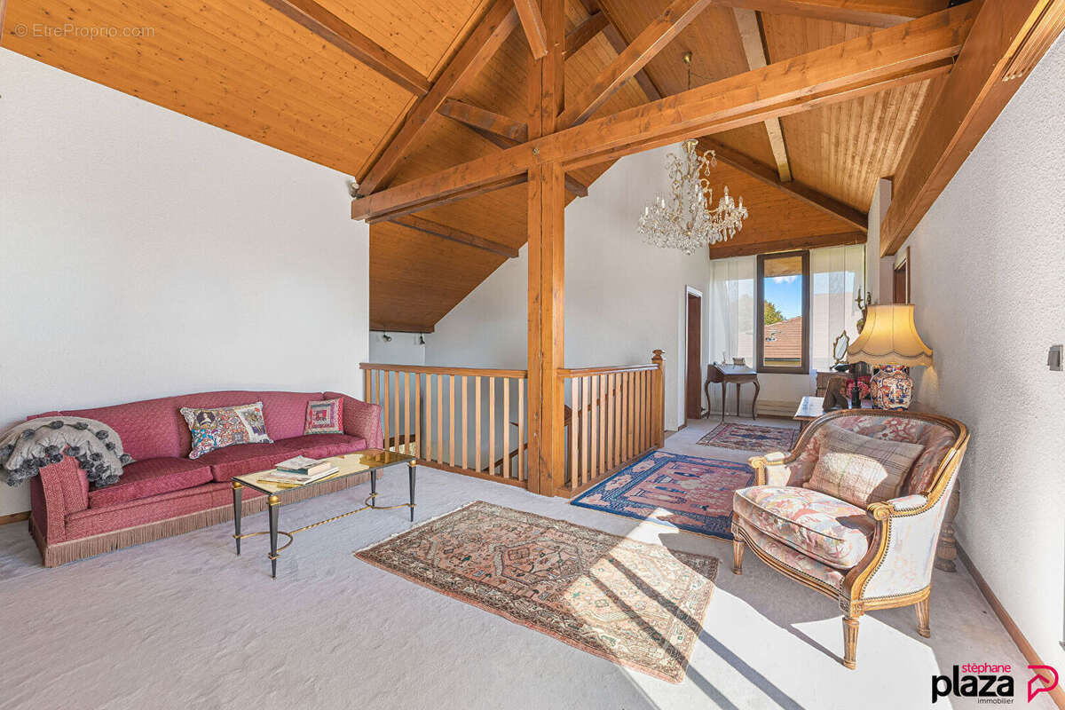 Maison à DIVONNE-LES-BAINS