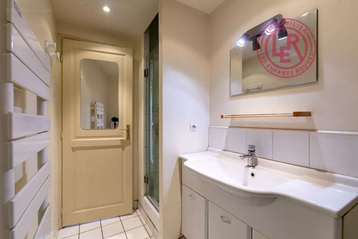 Appartement à PARIS-3E