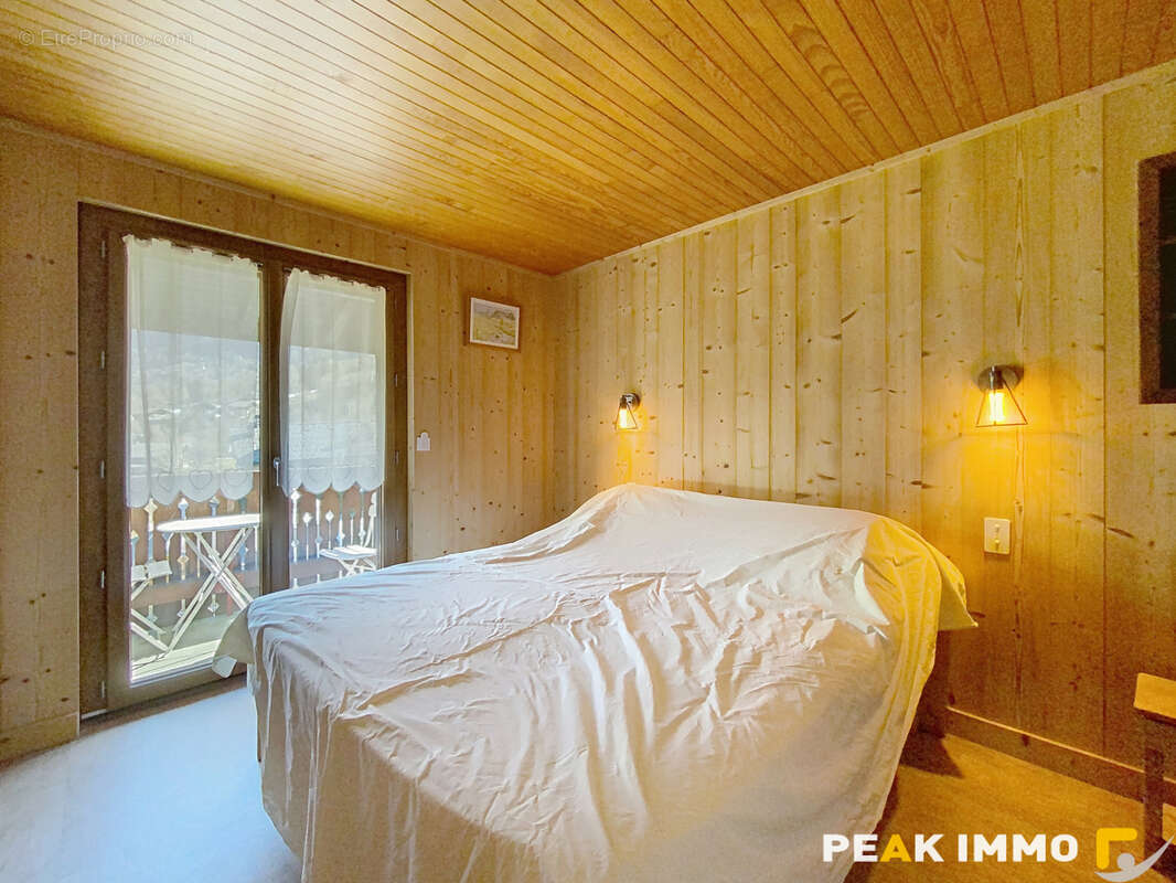 Chalet 7 pièces + 2 appartements 477 m2 au total - Les Houches - photo 8
