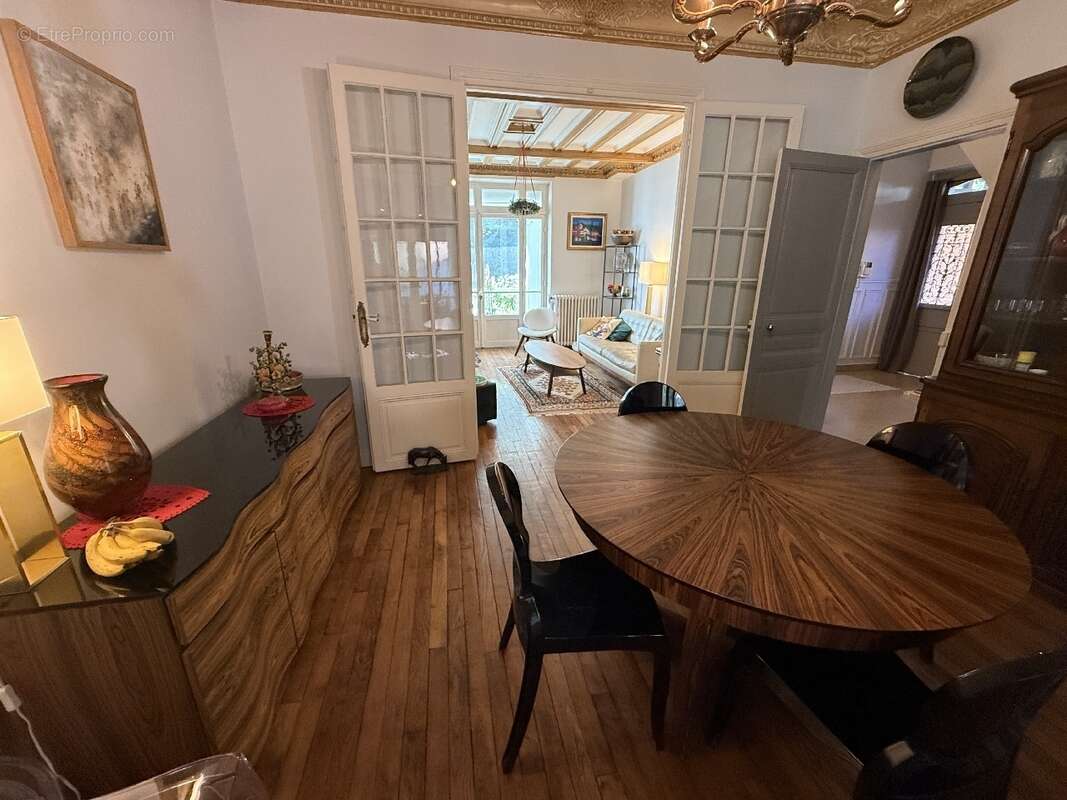 Maison à SAINT-MAUR-DES-FOSSES