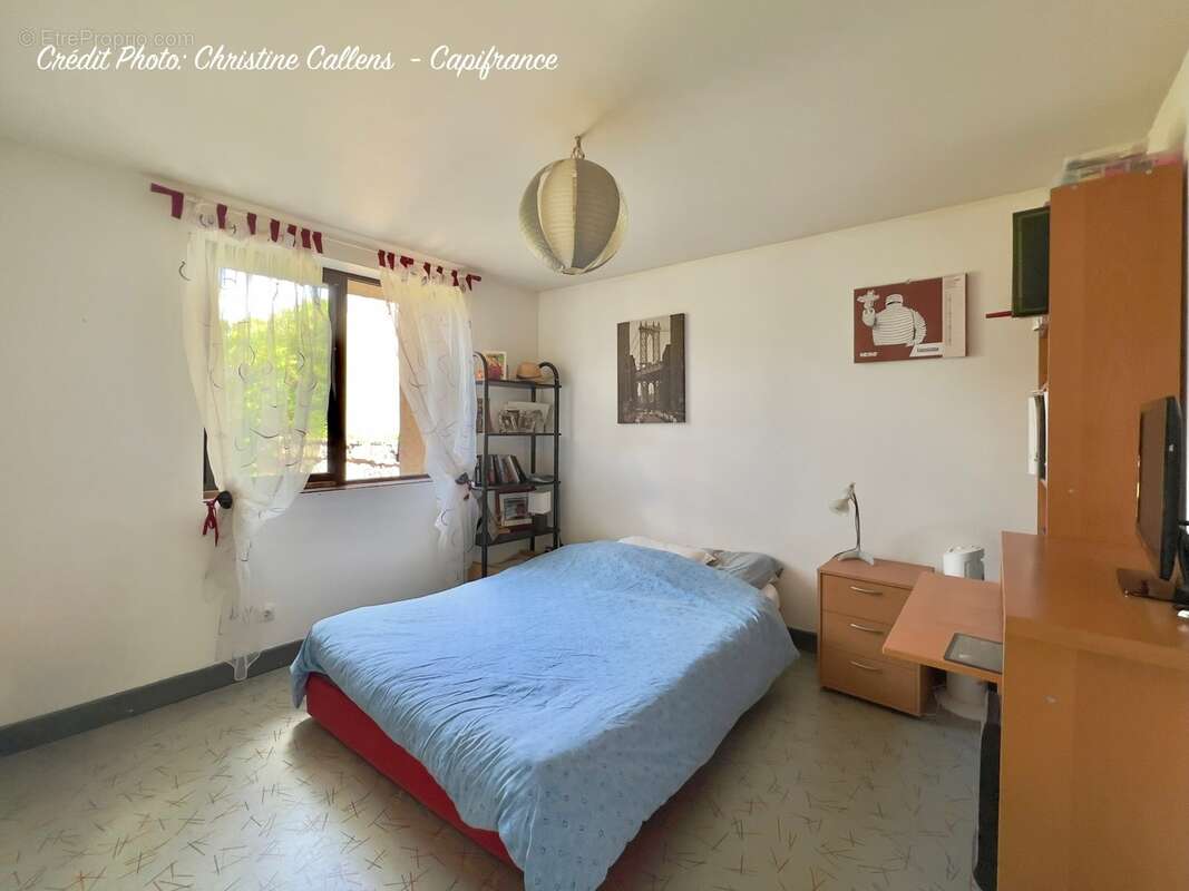Maison de charme de 151 m² – 4 chambres, jardin, dépendances et beaux volumes à Varennes-sur-Morge - photo 11