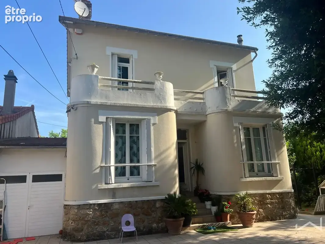 Maison à VILLENEUVE-LE-ROI