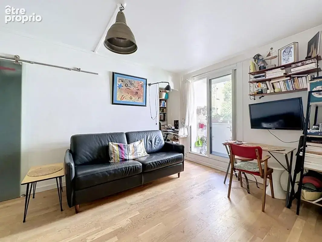 Village Jourdain (Paris 20ème) - Appartement à vendre 2 pièces avec balcon au calme - photo 2