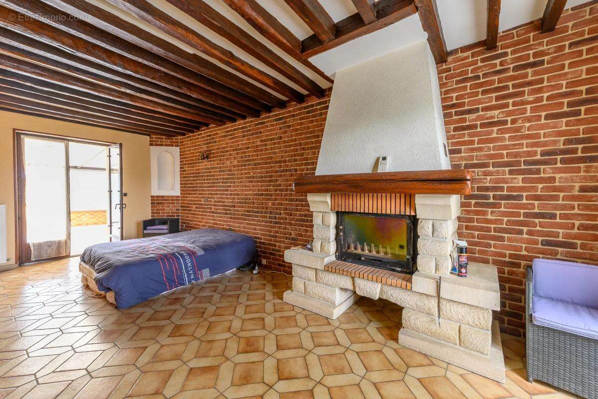 Maison à QUINCY-VOISINS