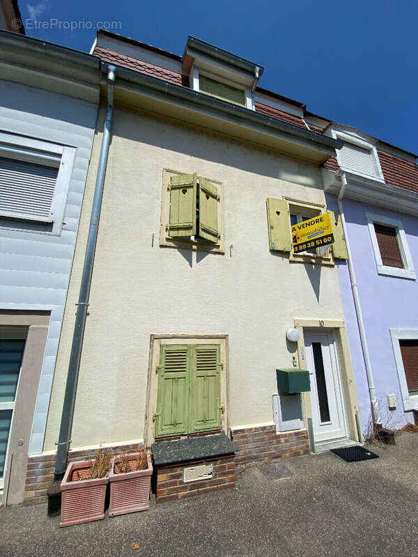 Maison à vendre à Brunstatt - 5 pièces, au calme - terrasse et jardinet - cave - photo 17