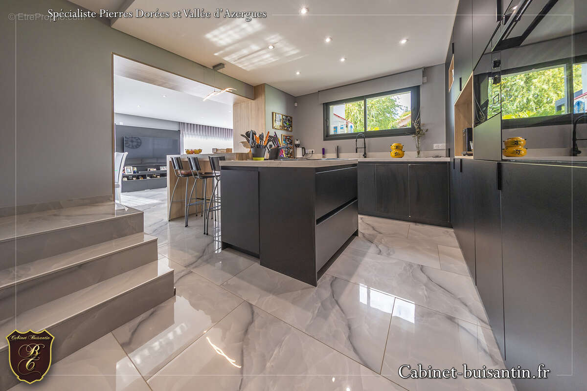 Maison à LE BOIS-D'OINGT