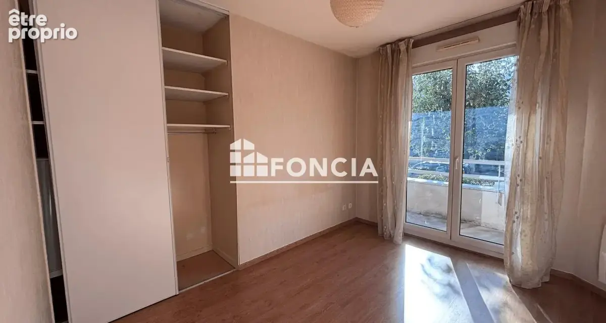 T2 avec BALCON - POSSIBILITE GARAGE dans résidence recherchée - photo 6