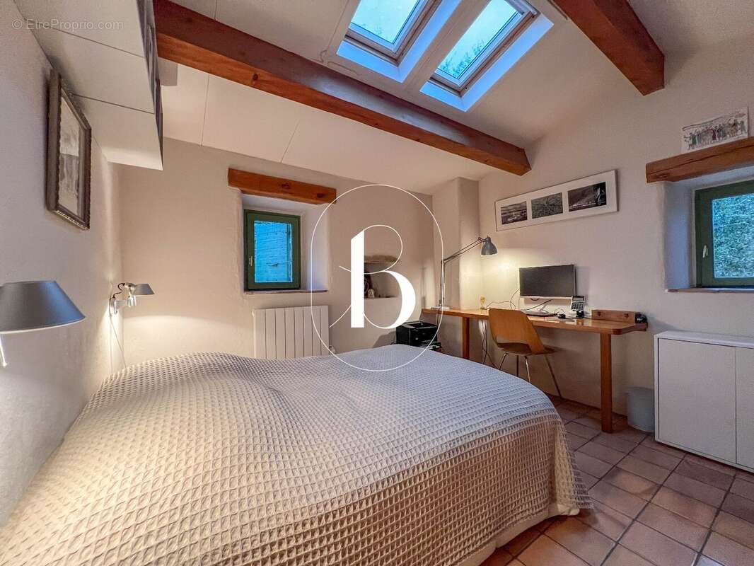 Maison à GOUDARGUES