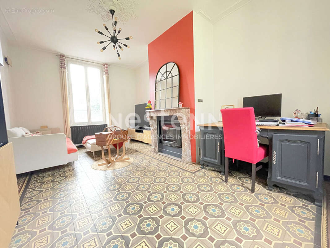 A VENDRE - Maison de charme à 10 min de CHAUMONT EN VEXIN - 4 chambres - 800 m² de terrain avec dépendance - photo 3