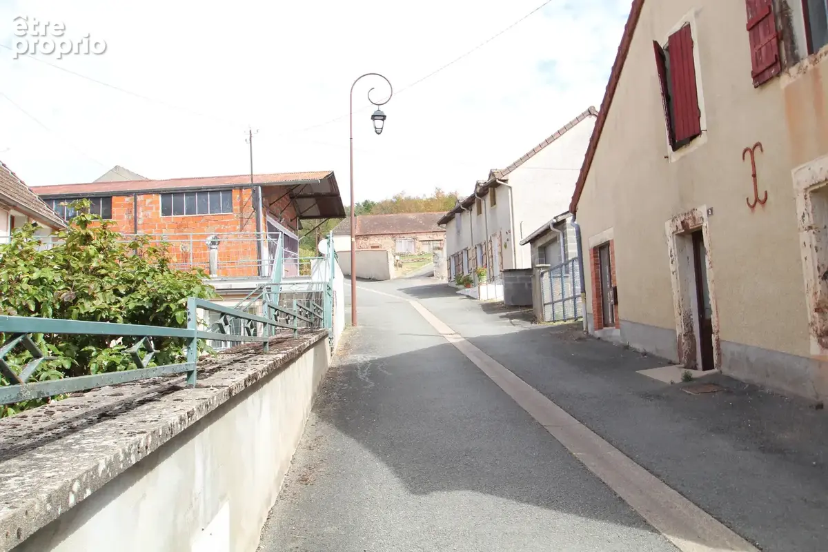 Maison de village avec Appartement, Garage et terrain. - photo 15