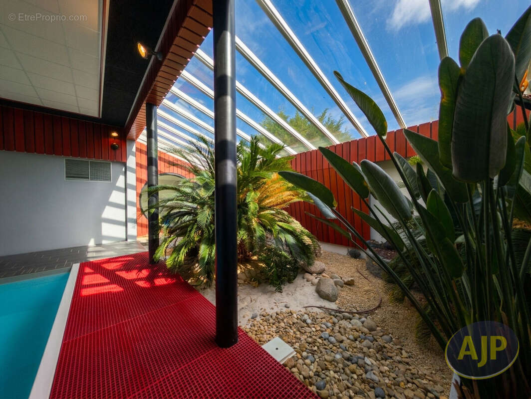 LEGÉ- Villa avec piscine intérieure ! - photo 5