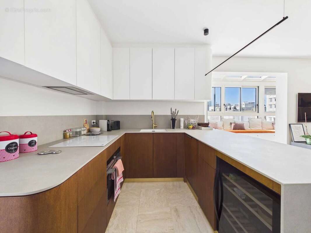 Appartement à PARIS-15E