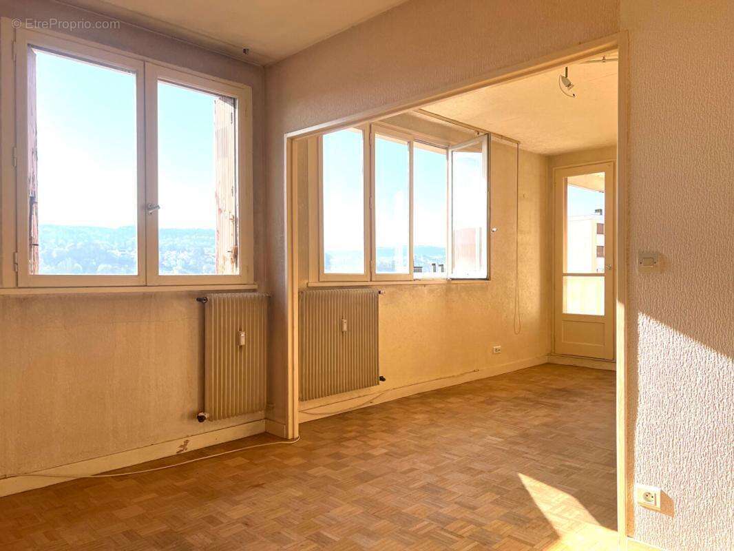 Appartement T3 Lumineux avec cave et garage - photo 7