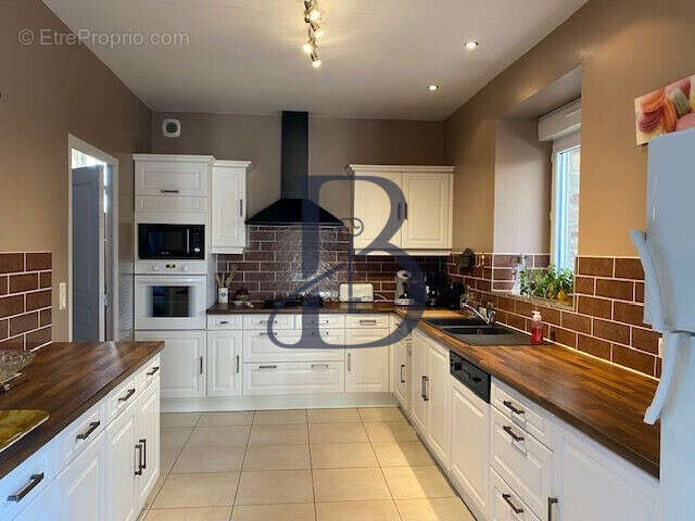 Maison 8 pièces 223 m² à vendre à Ver (50450) - photo 4