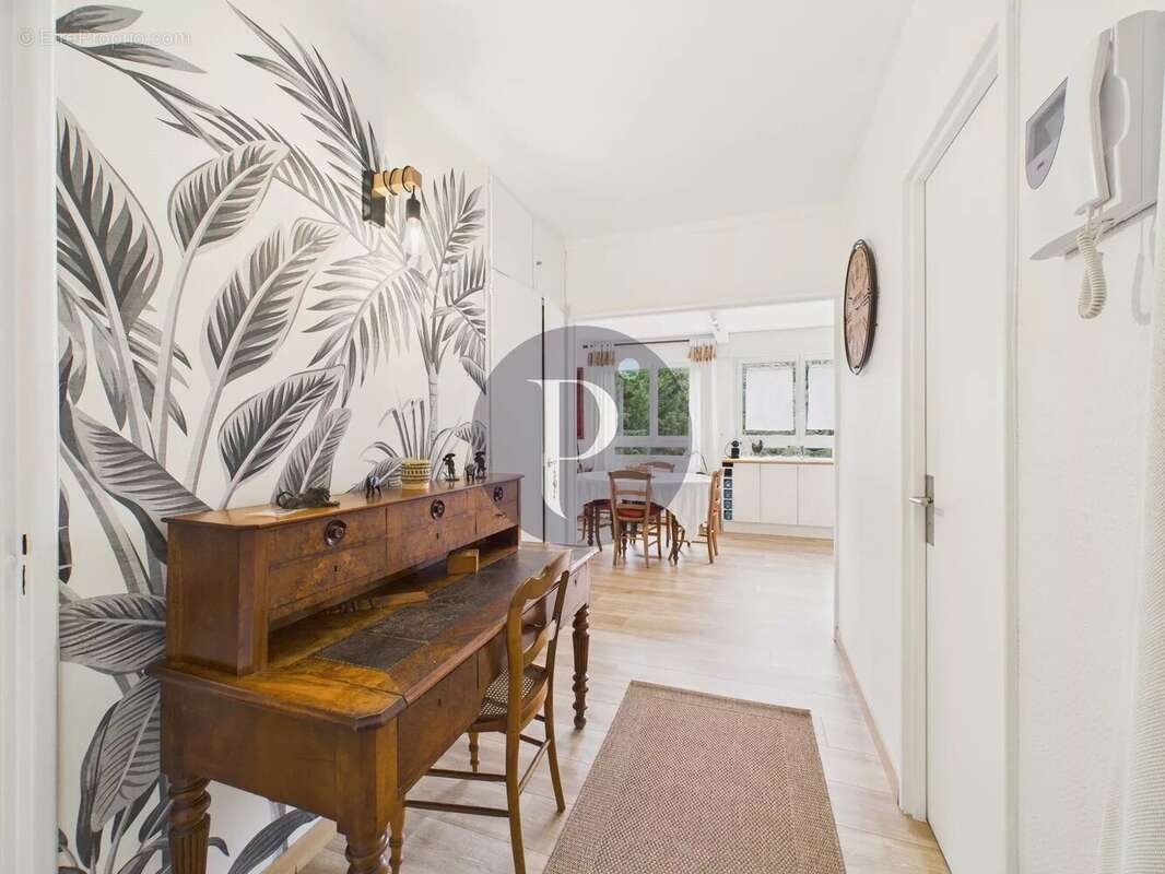 Appartement à VERRIERES-LE-BUISSON