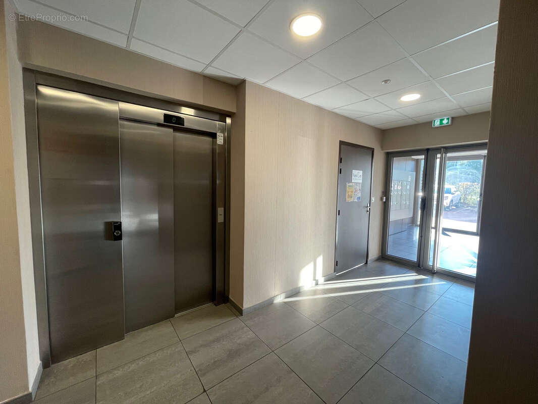 Commerce à FRANCHEVILLE