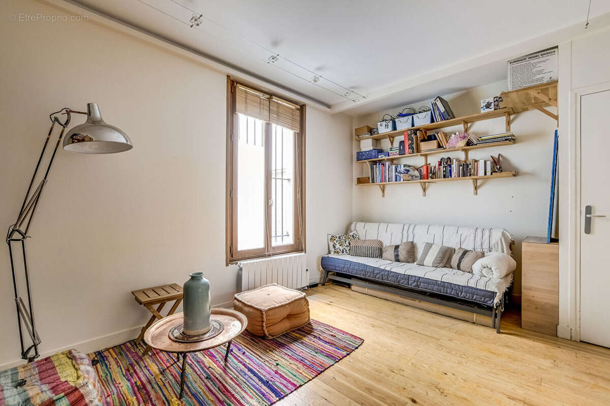 Appartement à PARIS-20E