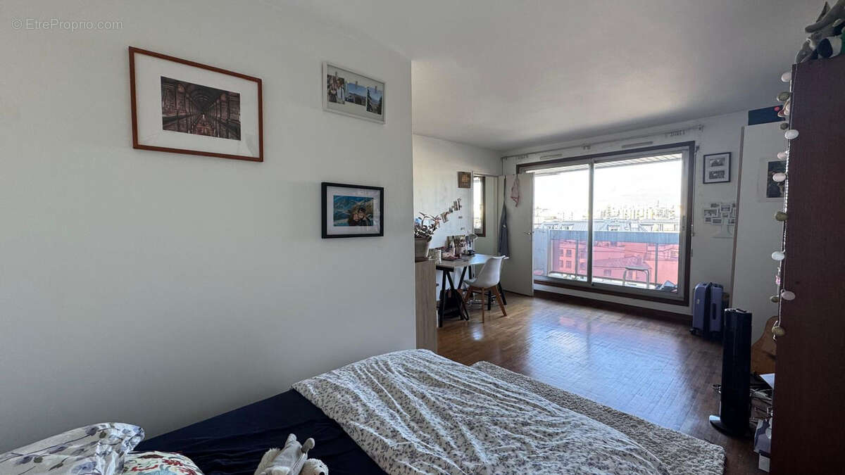 Appartement à PARIS-12E