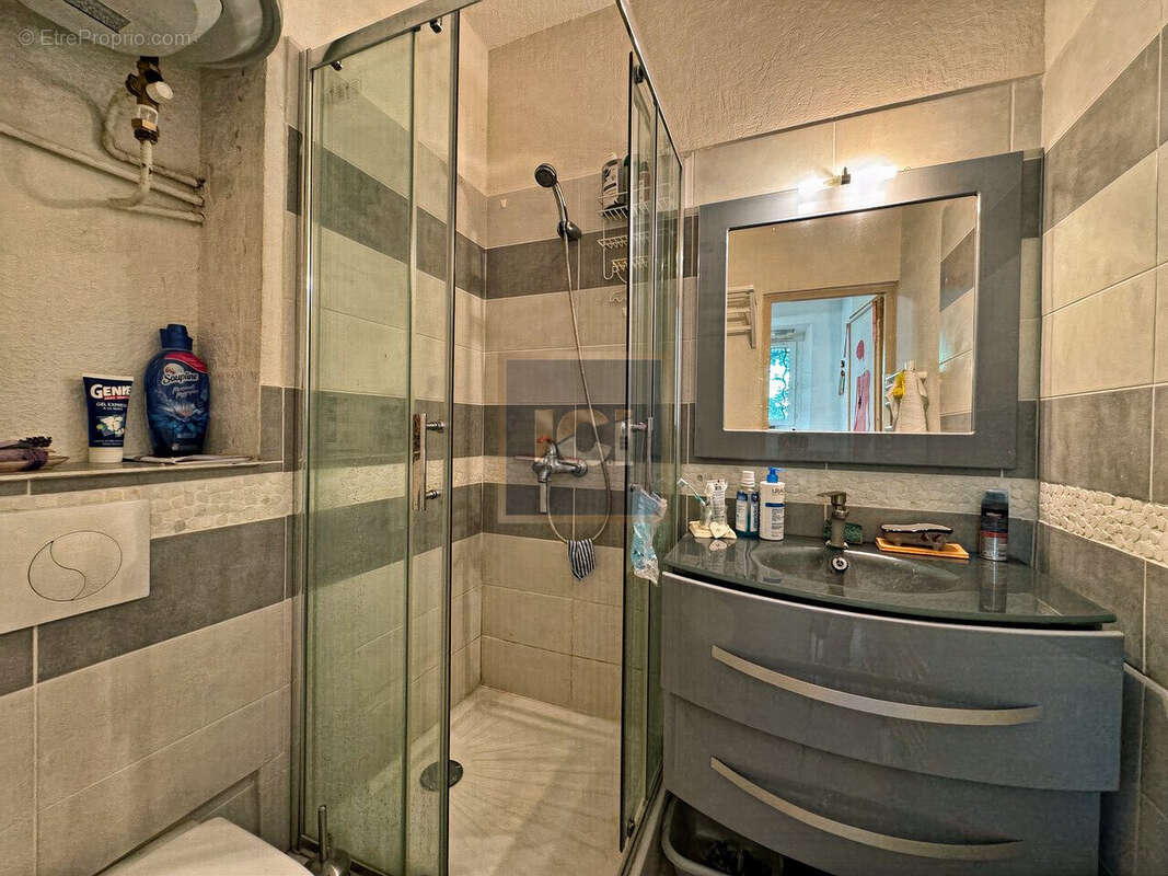 Appartement 52 m² à Sainte-Maxime  - photo 8