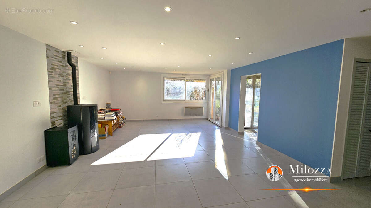 Maison à VILLEFONTAINE