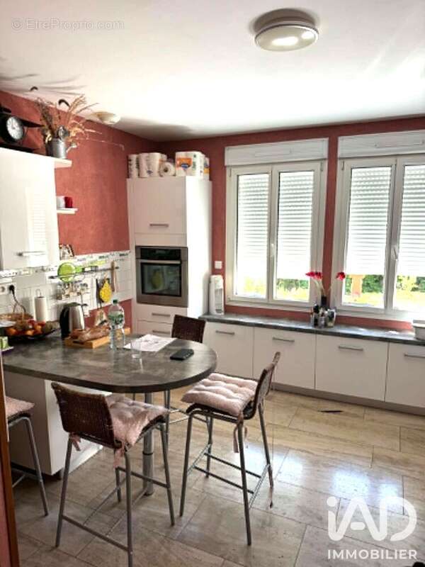 Maison 267 m² à Assenay  - photo 7