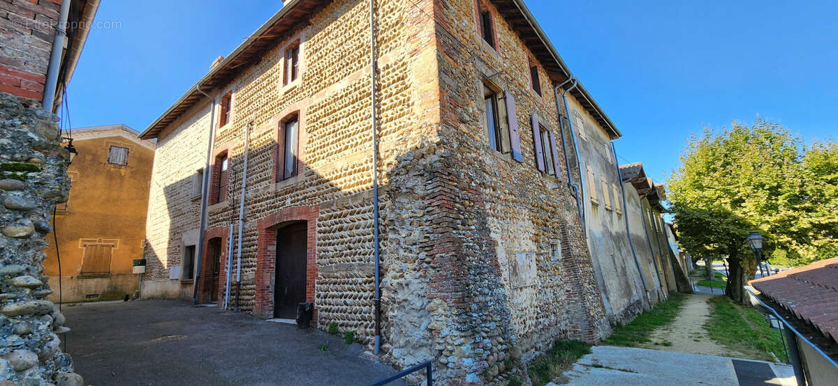 Maison à LE GRAND-SERRE