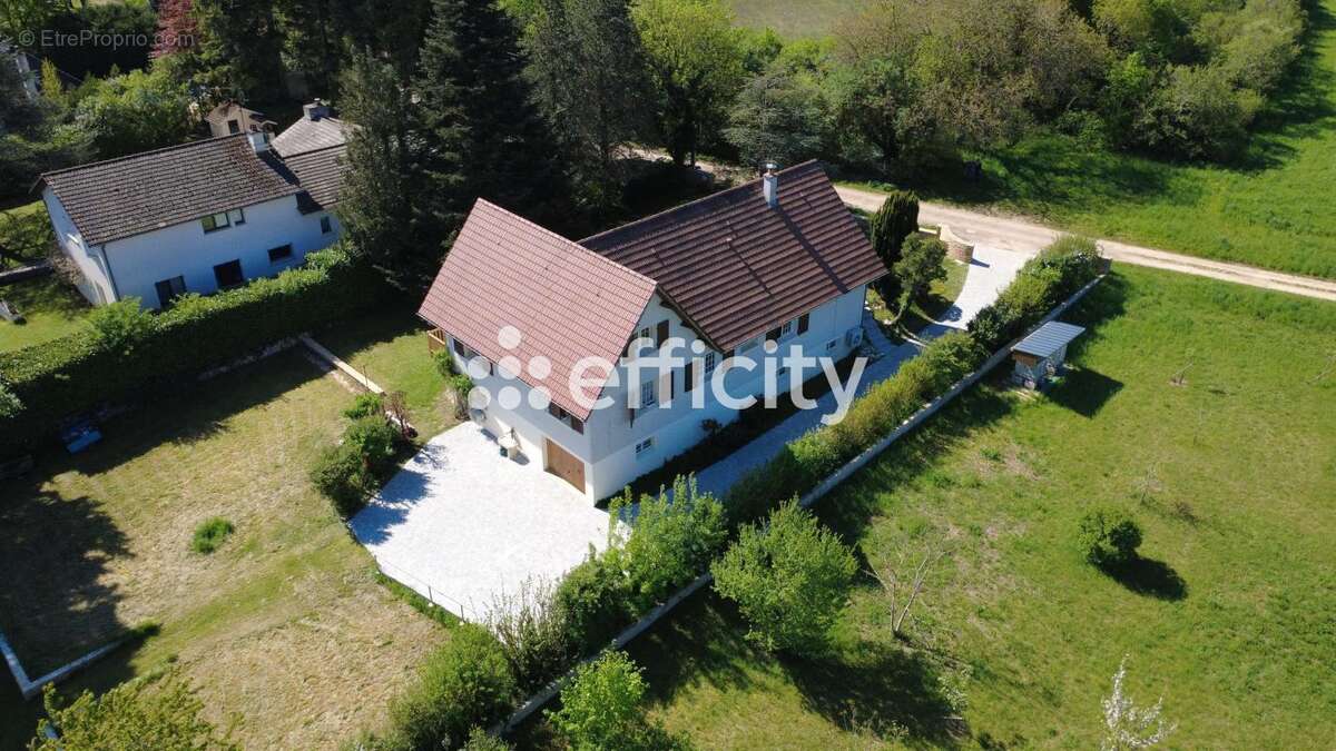 Maison à MESSIGNY-ET-VANTOUX