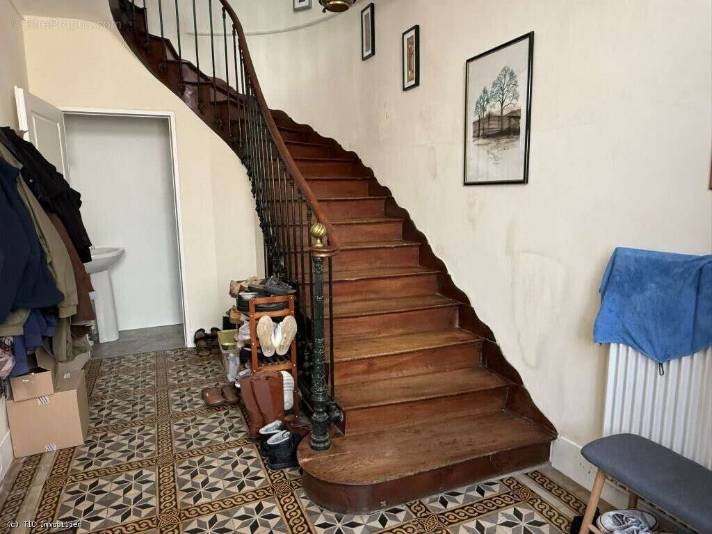 Maison à AIGRE