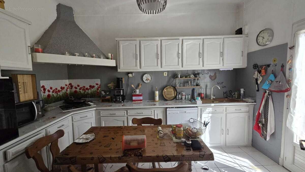 Maison à LE CASTELLET