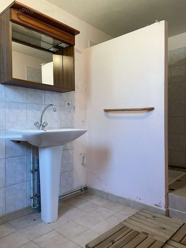 Salle d&#039;eau - Maison à BONNETABLE