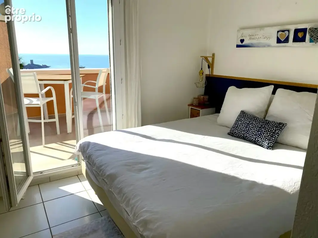 AGAY SAINT RAPHAEL maison 2 pièces, jumelée vue mer - photo 3