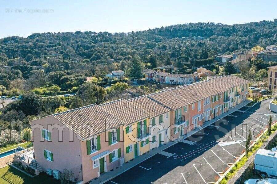 Maison à LA GARDE-FREINET