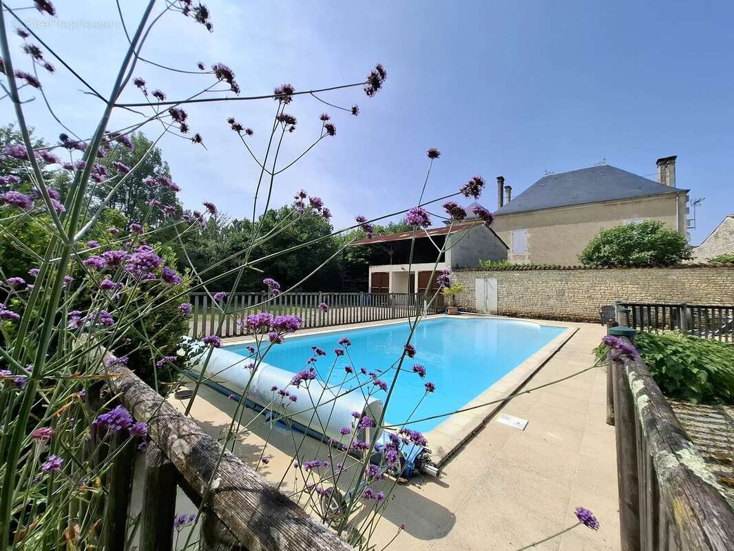 Grande maison de village avec piscine à Le Gicq - photo 2