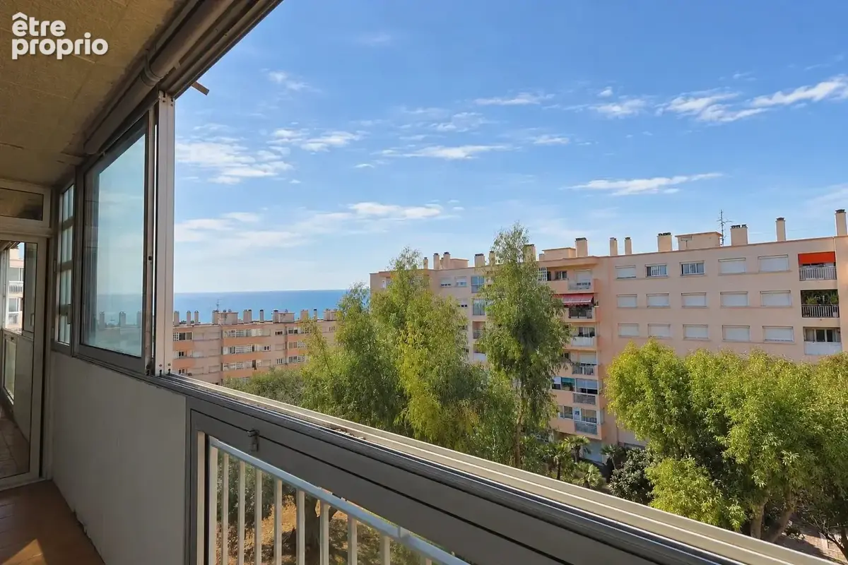 Antibes – Appartement traversant 3/4 pièces en étage élevé, vue mer et verdure - photo 15