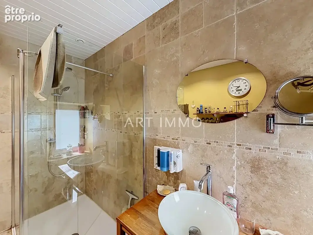 Mas de hameau avec piscine a oppede - photo 10