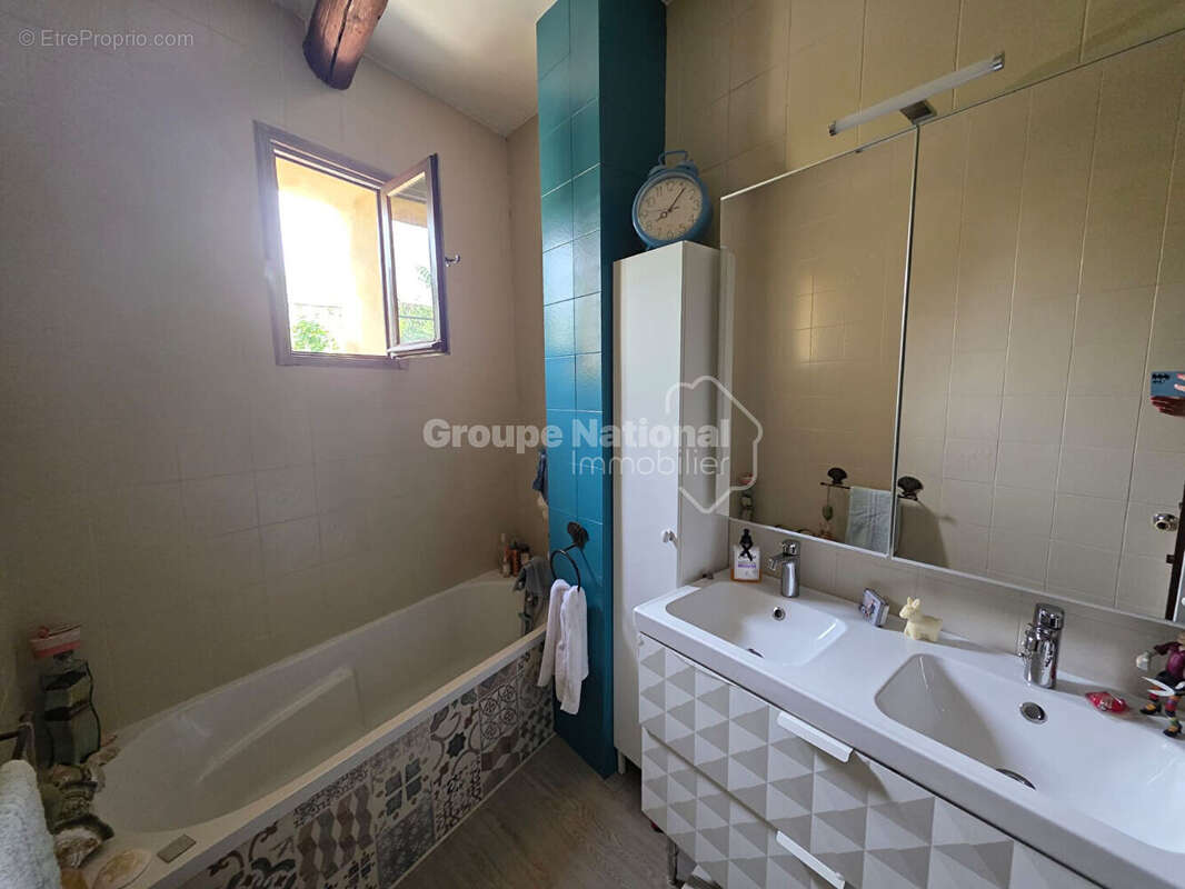 Maison à COURTHEZON