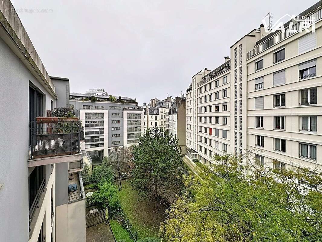 Appartement à PARIS-12E