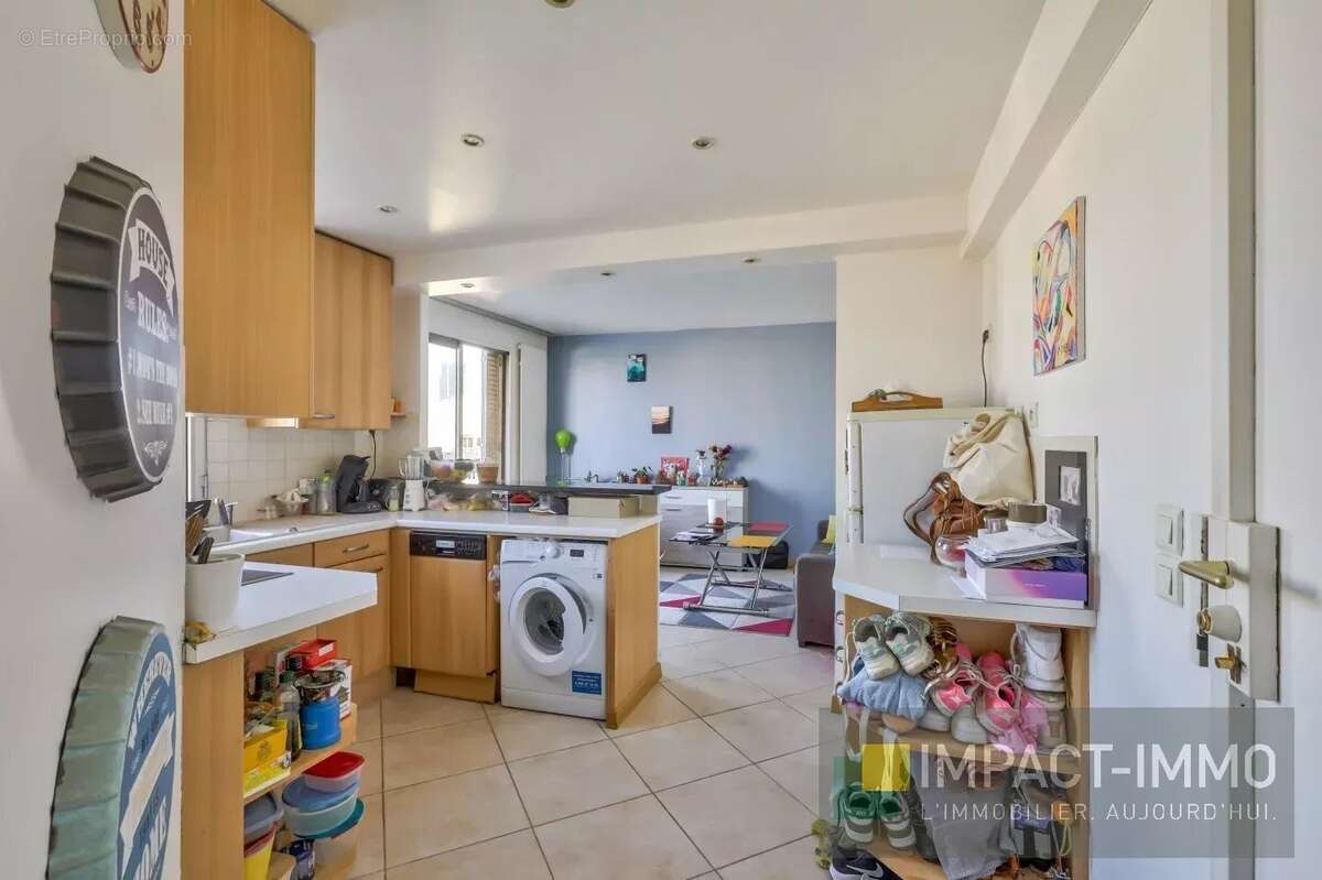 Appartement à LEVALLOIS-PERRET
