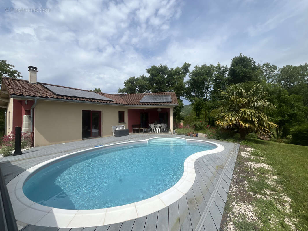 Maison à CORVEISSIAT